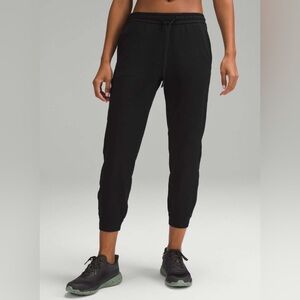 NWOT Lululemon Soft Jersey Classic Fit MR 7/8 joggers 8